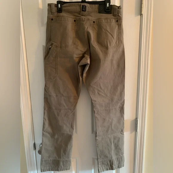 Wrangler All Terrain Gear grey/beige pants - Picture 2 of 4